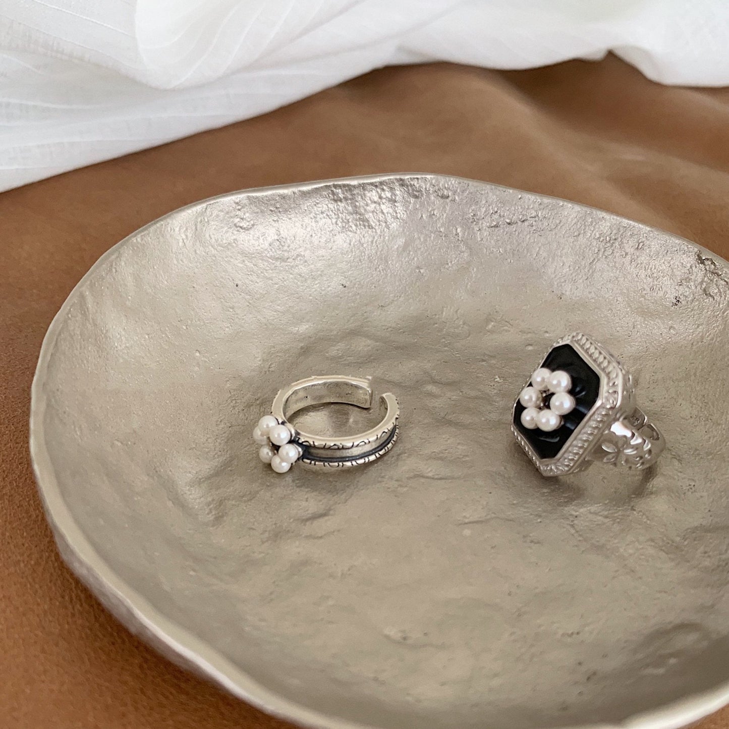 VINTAGE PEARL FLOWER