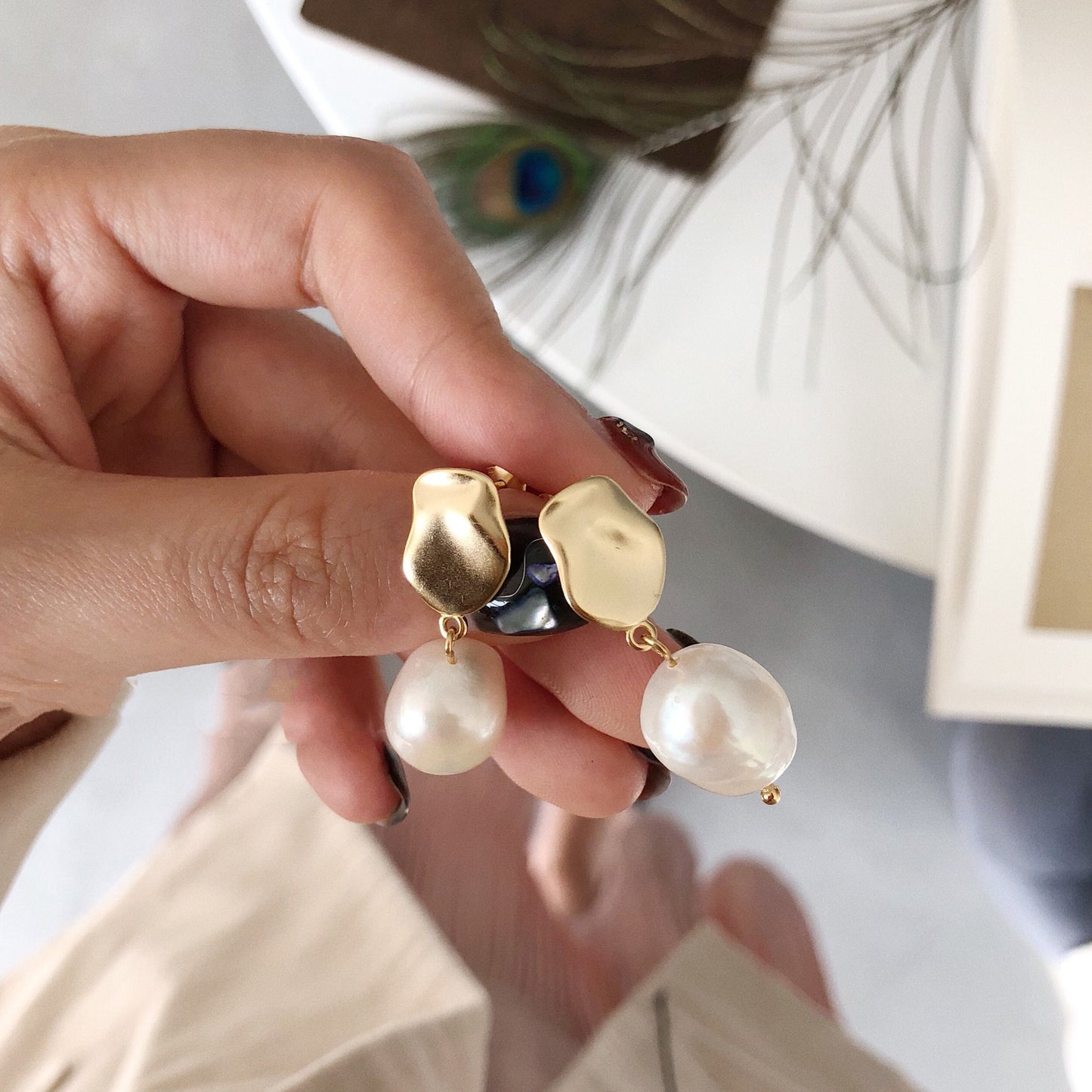 NATURAL BAROQUE PEARLS